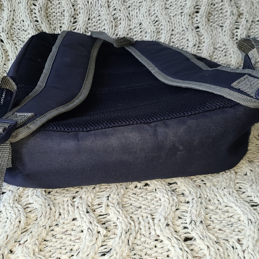 Puma backpack w/lunch box - Picture 4 of 9